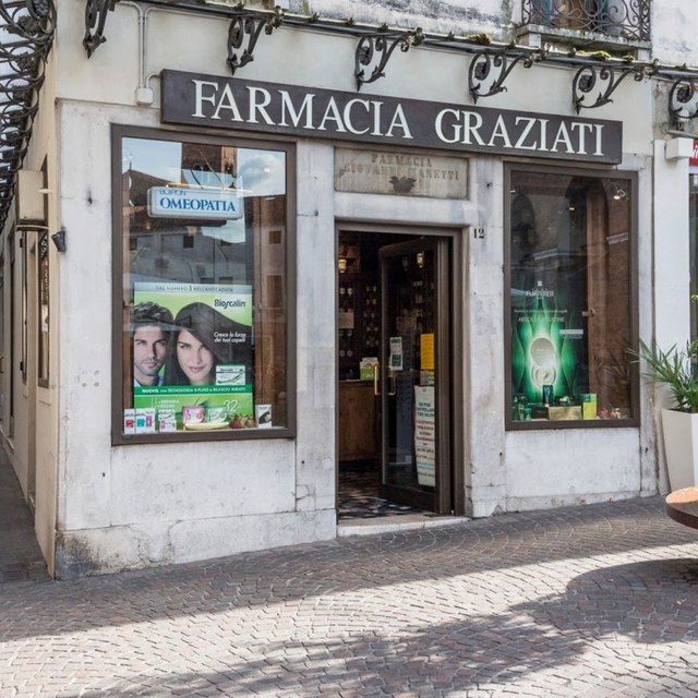 Farmacia Ai Due Pomi