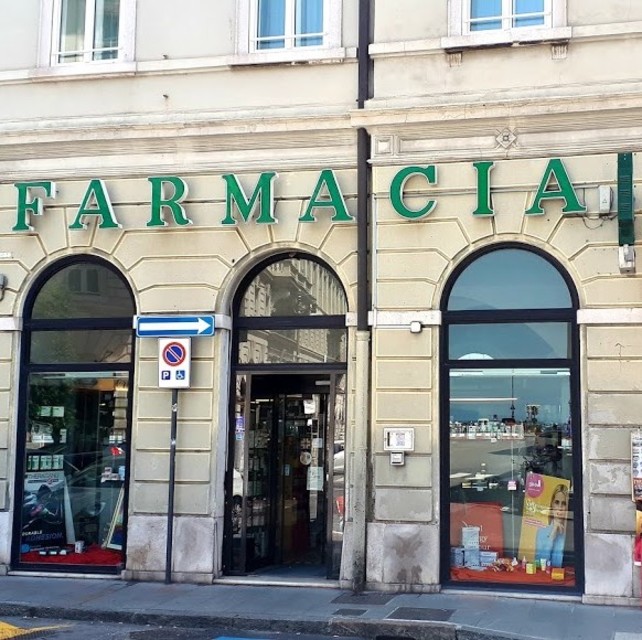 Farmacia All'Orologio