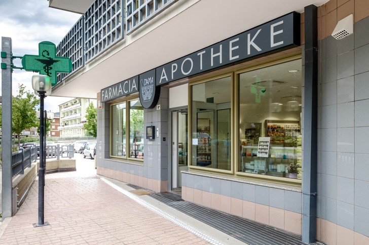 Farmacia Dama Apotheke