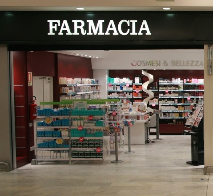 Lafarmacia.Giussani