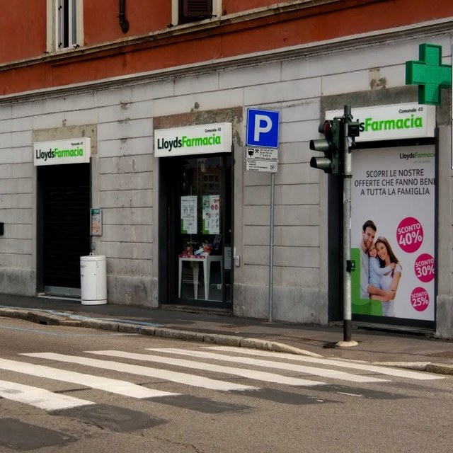 Farmacia Lloyds Milano 40