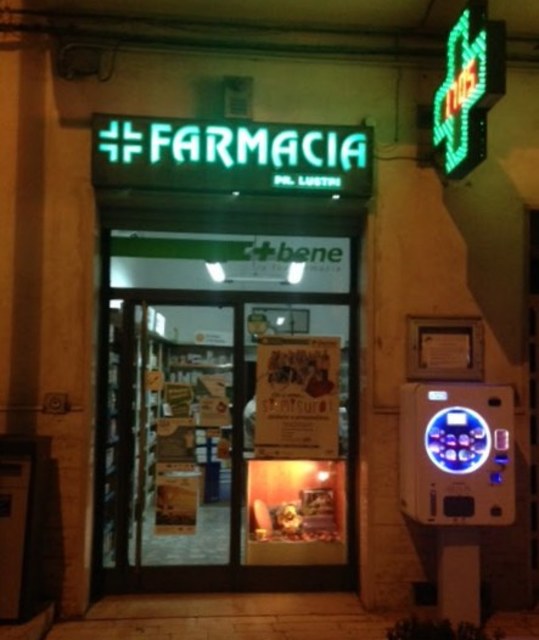 Farmacia Lustri