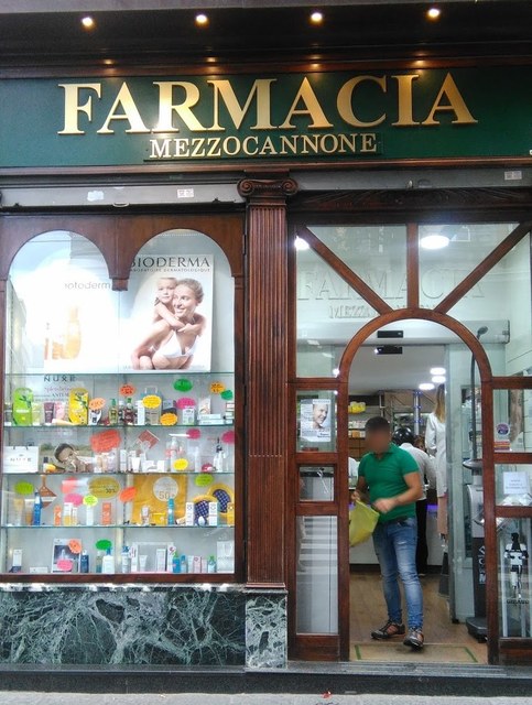 Farmacia Mezzocannone