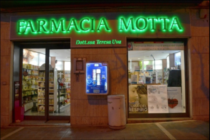 Farmacia Motta Uva