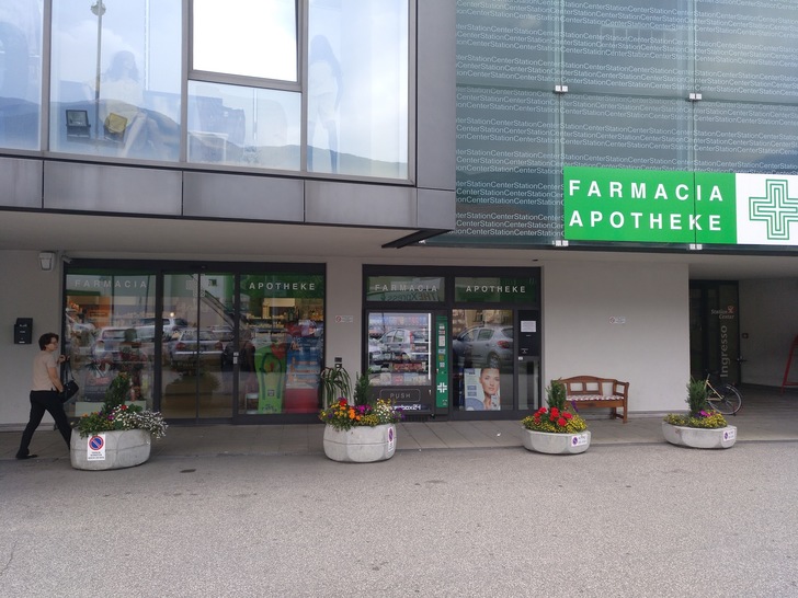 Farmacia Mozart Apotheke