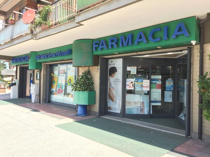 Farmacia Petroselli