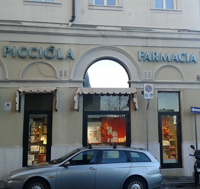 Farmacia Picciola Alla Croce Bianca