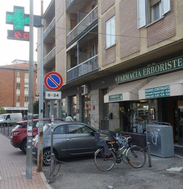 Farmacia Santa Lucia Della Croce