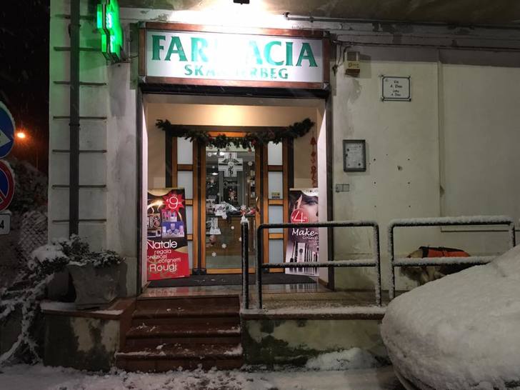 Farmacia Skanderbeg