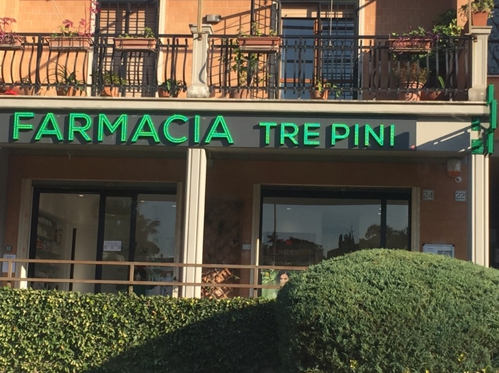 Farmacia Tre Pini