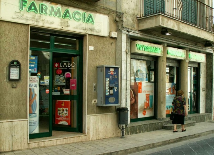 Farmacia Via Roma